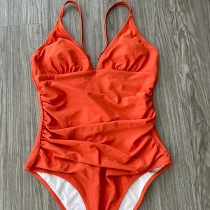 BRAND NEW- Cupshe one-piece bathing suit (size S)